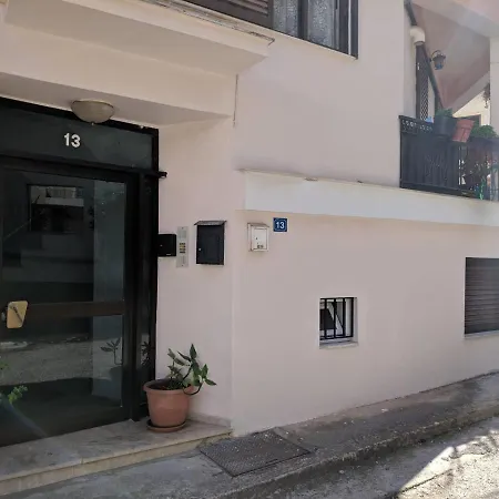 Sky Line Center F 아이기오